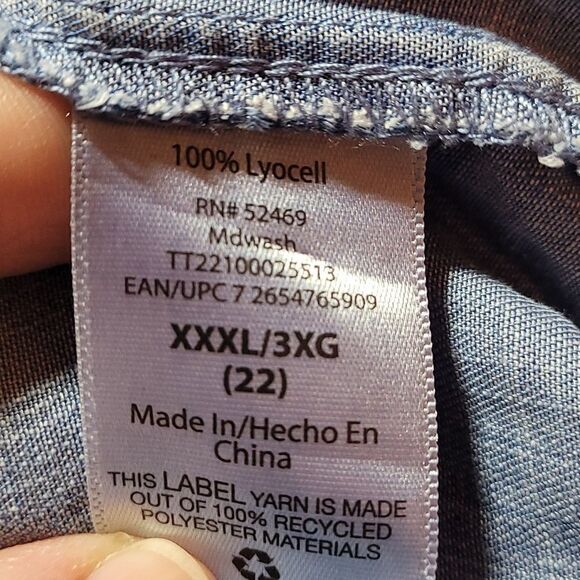 Denim style 3X woman's sleeveless top - Picture 6 of 7